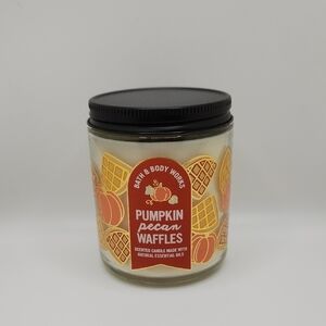 Bath & Body Works Cream and Black Candle